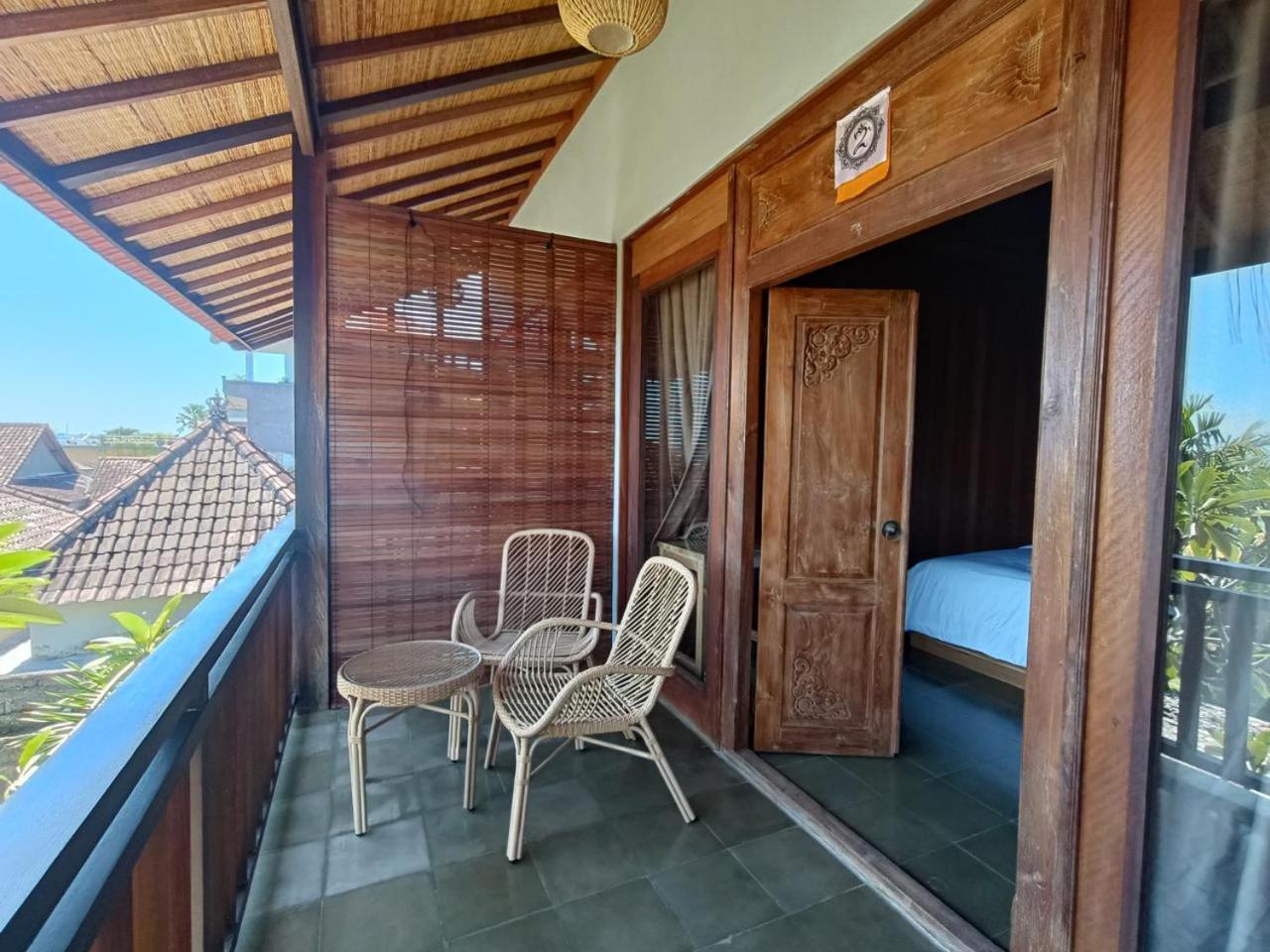 Putra'Lebah Amed Guest House Exterior photo