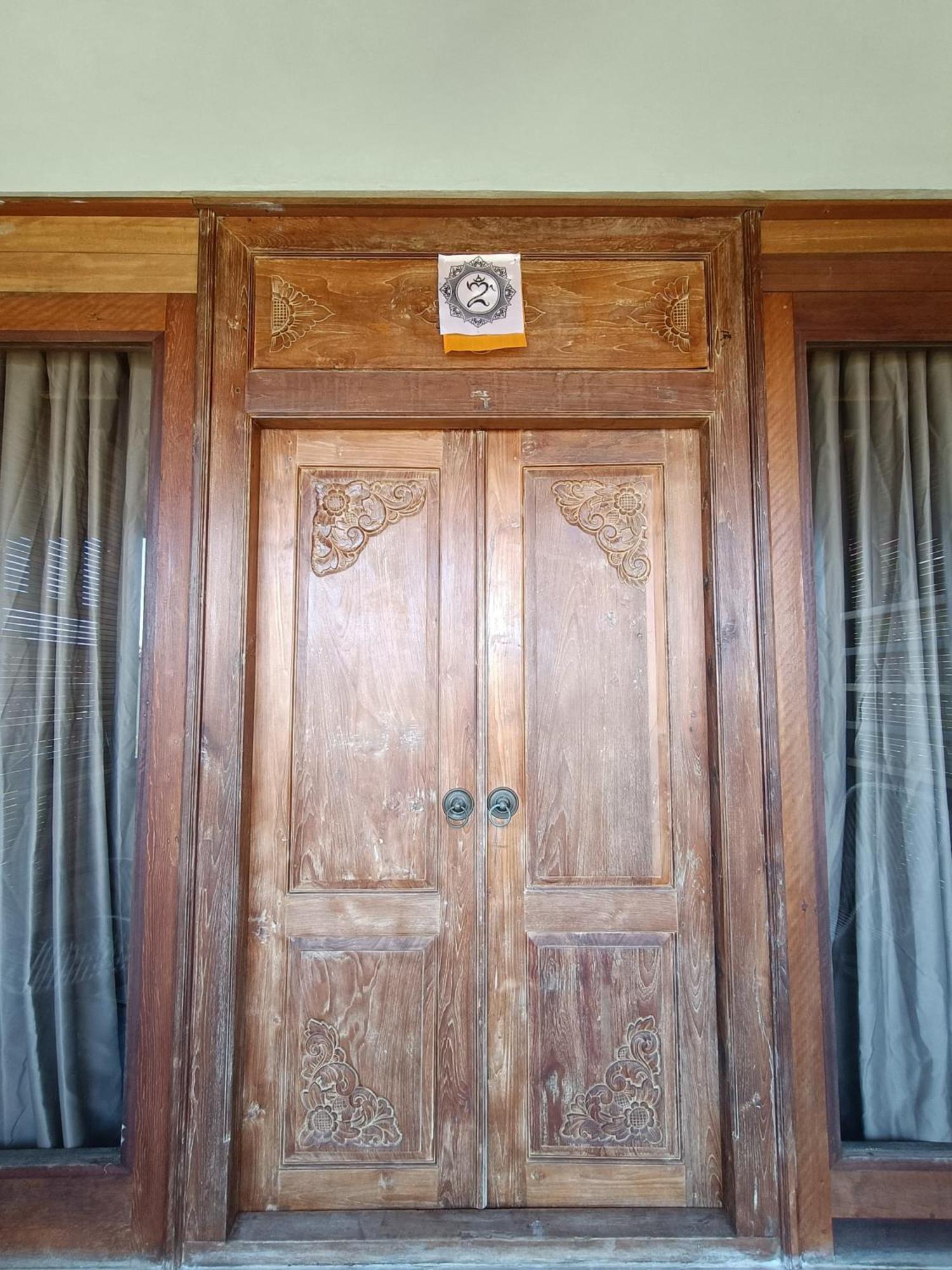 Putra'Lebah Amed Guest House Exterior photo