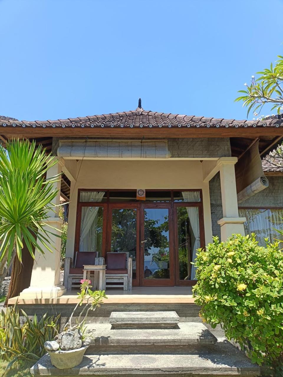 Putra'Lebah Amed Guest House Exterior photo