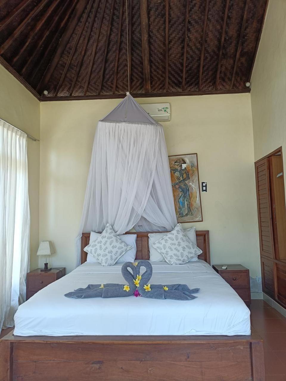 Putra'Lebah Amed Guest House Exterior photo
