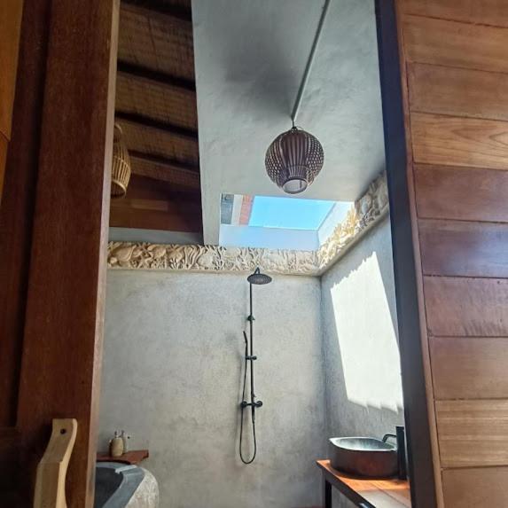 Putra'Lebah Amed Guest House Exterior photo