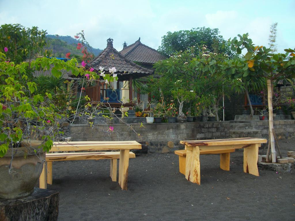 Putra'Lebah Amed Guest House Room photo