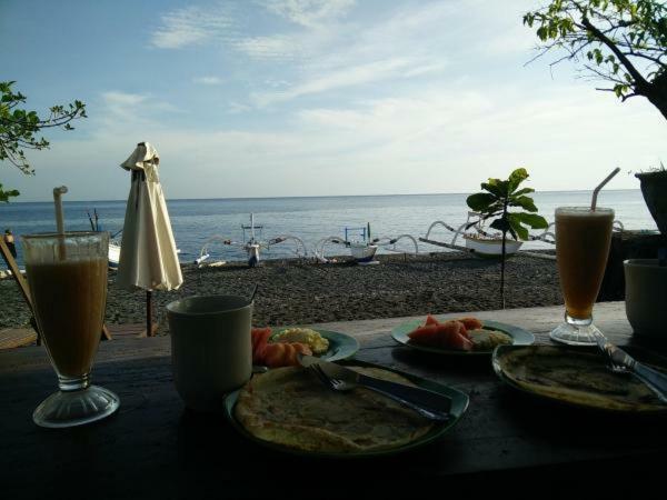 Putra'Lebah Amed Guest House Exterior photo